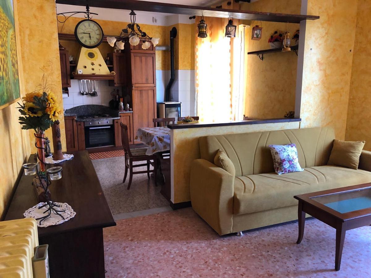 La Casa Di Marco Apartment อิมเปรีอา ภายนอก รูปภาพ