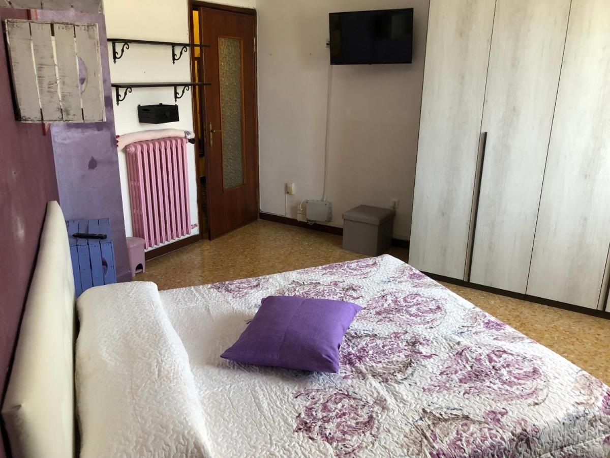 La Casa Di Marco Apartment อิมเปรีอา ภายนอก รูปภาพ