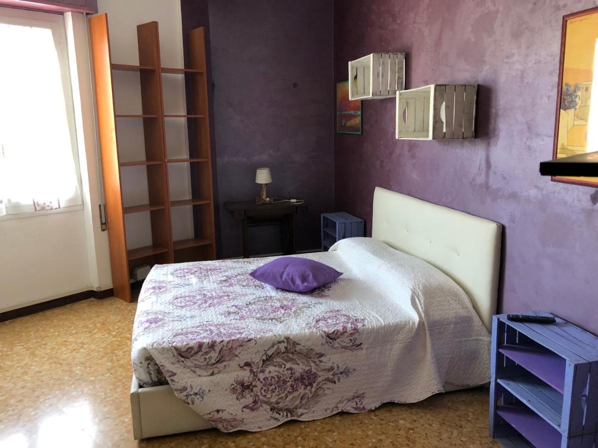 La Casa Di Marco Apartment อิมเปรีอา ภายนอก รูปภาพ